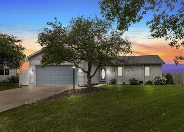 Property at 10407 Thatcher Ct, Fort Wayne, IN 46845, 3 beds, 2.5 baths
