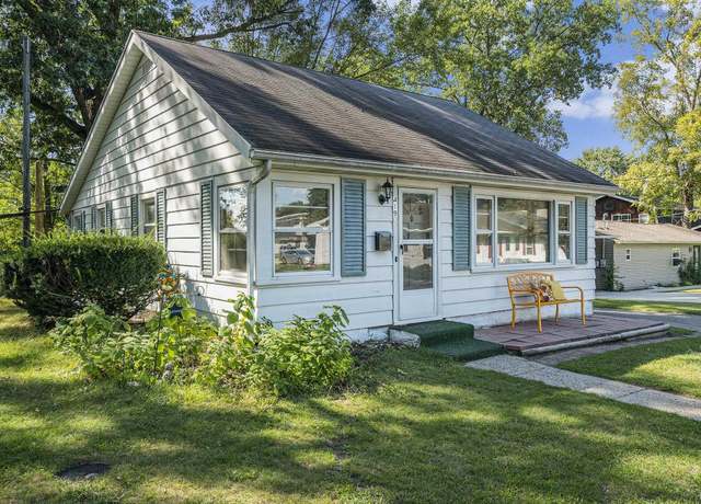 Property at 419 N Roosevelt St, Warsaw, IN 46580, 2 beds, 1 bath