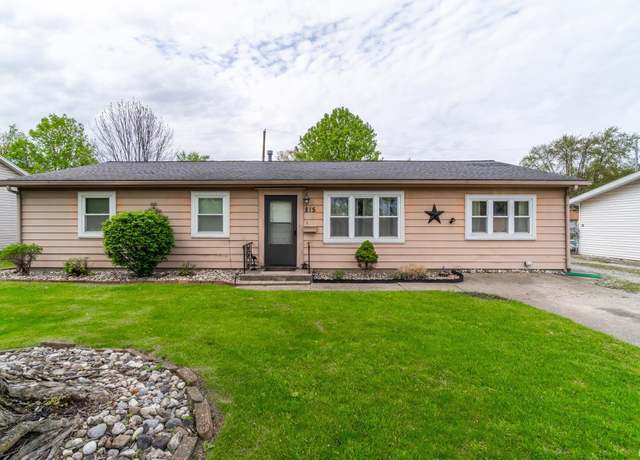 Property at 815 E Washington Center Rd, Fort Wayne, IN 46825, 3 beds, 1.5 baths