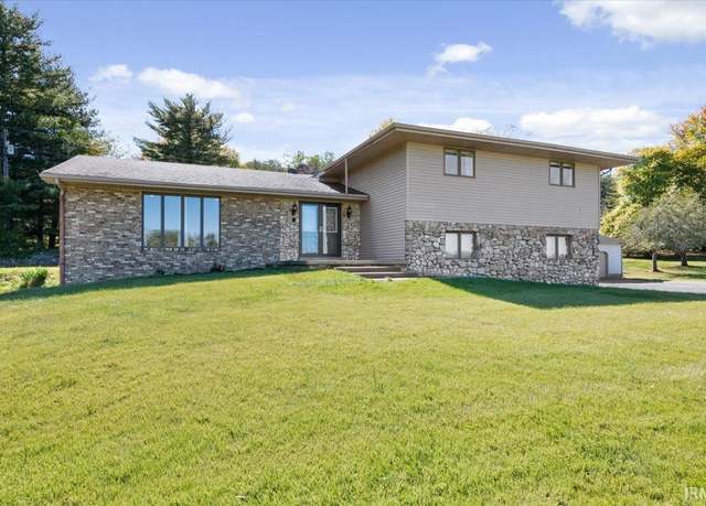 Property at 10901 Fieldside Dr, Evansville, IN 47712, 5 beds, 3 baths