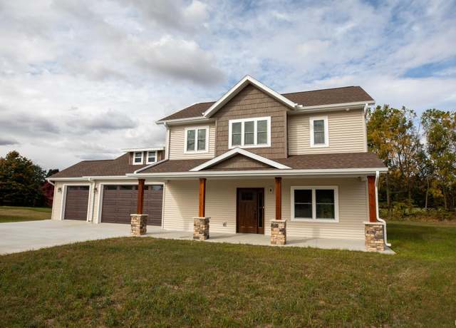 Property at 114 Meadow Ct, Argos, IN 46501, 3 beds, 2.5 baths
