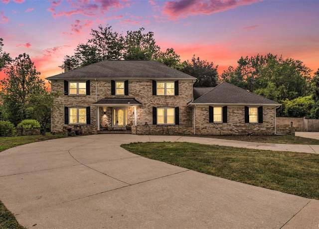 Property at 1765 N Bay Dr, Elkhart, IN 46514, 5 beds, 4 baths