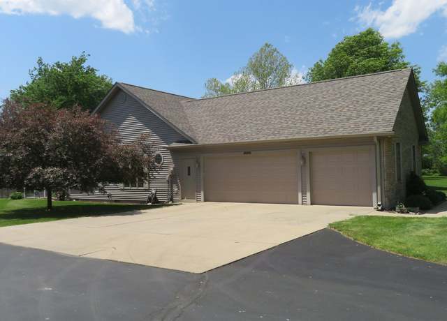 Property at 1704 S 300 Rd W, Tipton, IN 46072, 3 beds, 2 baths