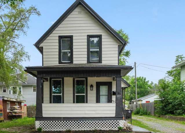 Property at 1409 Oakland St, Fort Wayne, IN 46808, 3 beds, 1.5 baths