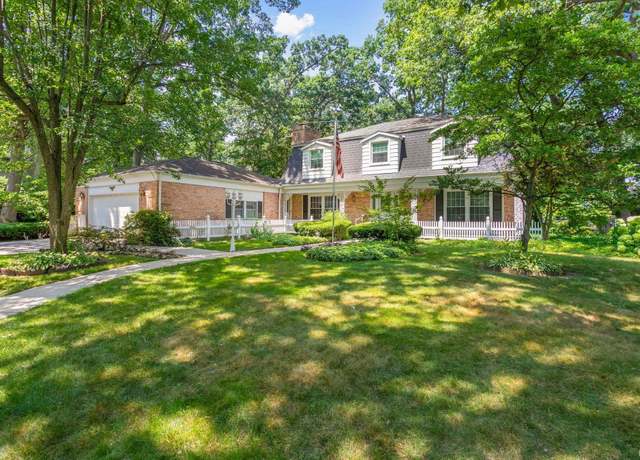 Property at 1600 Greenbrier Dr, Elkhart, IN 46514, 4 beds, 2.5 baths