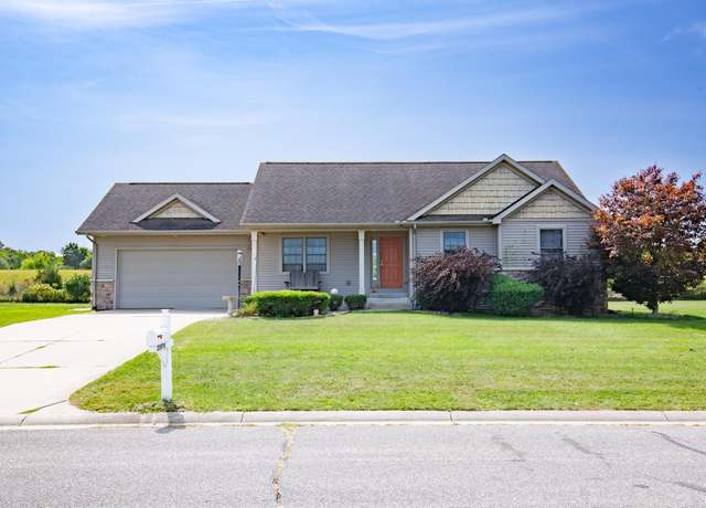 Property at 23974 Oak Dale St, Elkhart, IN 46516, 3 beds, 2 baths
