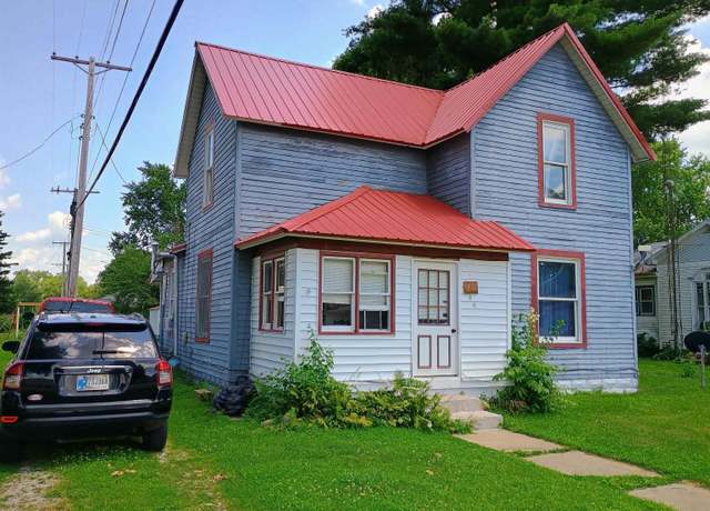 Property at 109 S Smith St, Kewanna, IN 46939, 4 beds, 1 bath