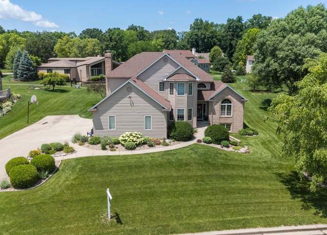 Property at 11430 Dell Loch Way, Fort Wayne, IN 46814, 5 beds, 3.5 baths
