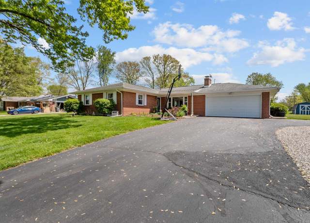 Property at 904 Pinoak Dr, Kokomo, IN 46901, 4 beds, 2 baths