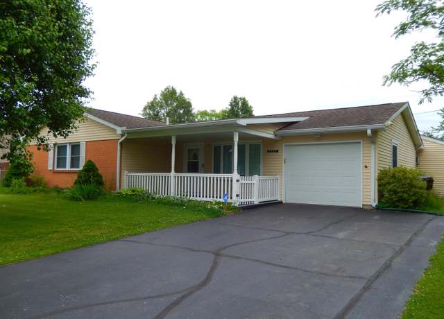 Property at 4124 W Middle Ct, Bloomington, IN 47403, 2 beds, 2 baths