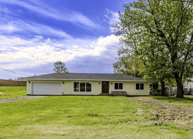 Property at 3209 E Jackson St, Muncie, IN 47302, 3 beds, 1.5 baths