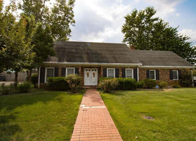 Property at 501 Oriole Dr, Evansville, IN 47715, 5 beds, 3 baths