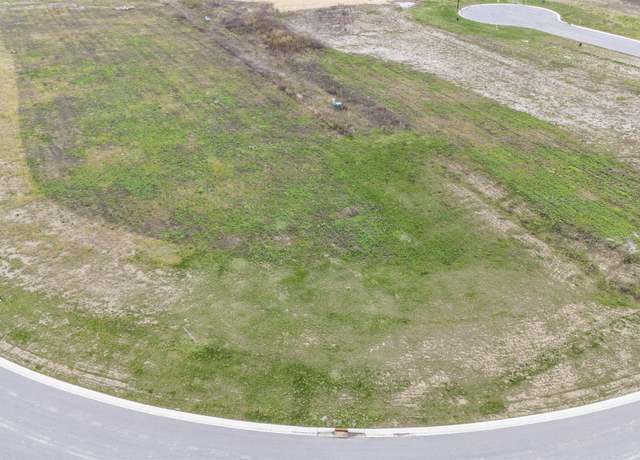 Property at 2201 Golfview Dr, Auburn, IN 46706