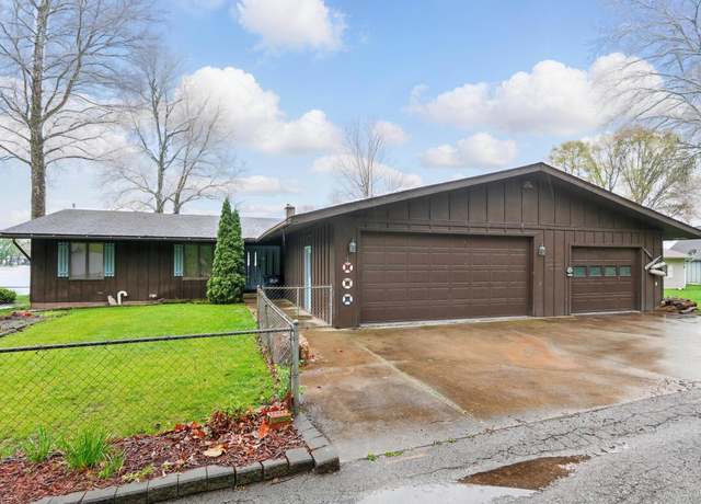 Property at 4900 E 580 S, Wolcottville, IN 46795, 3 beds, 2.5 baths