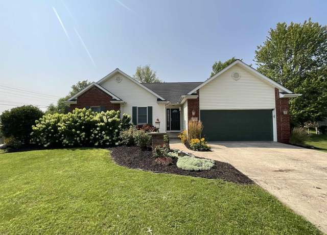 Property at 2990 Center Dr, Bluffton, IN 46714, 3 beds, 2.5 baths