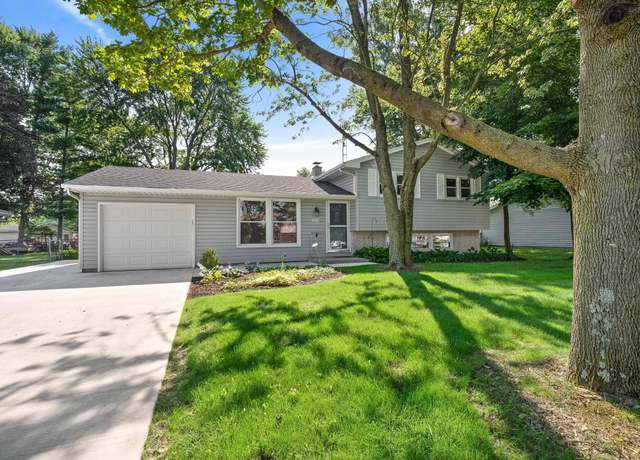 Property at 1635 Green Rd, New Haven, IN 46774, 3 beds, 2 baths