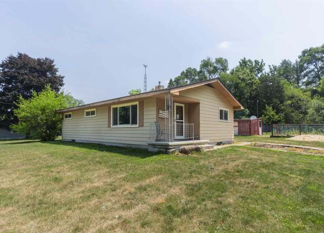 Property at 25760 Peach Trl, South Bend, IN 46614, 3 beds, 1 bath