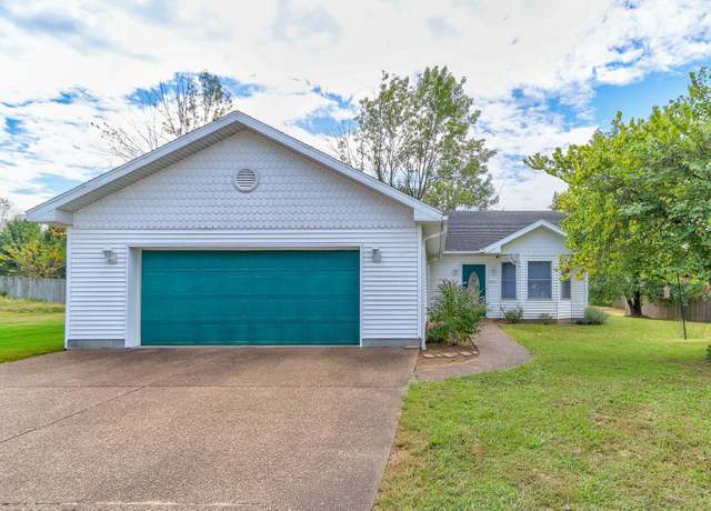 Property at 6811 Lexington Dr, Newburgh, IN 47630, 3 beds, 2 baths