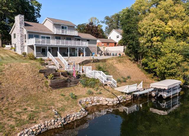 Property at 10140 Jefferson Rd, Osceola, IN 46561, 4 beds, 3 baths