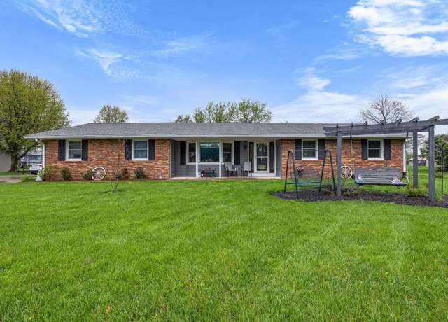Property at 190 E Sycamore Ln, Frankfort, IN 46041, 3 beds, 2.5 baths