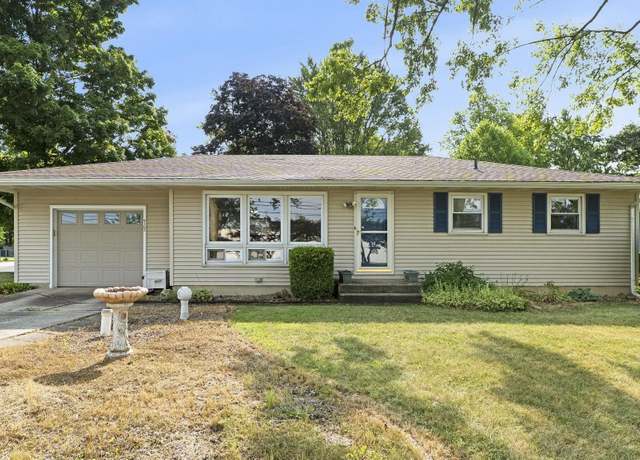 Property at 9105 Bluffton Rd, Fort Wayne, IN 46809, 2 beds, 1 bath