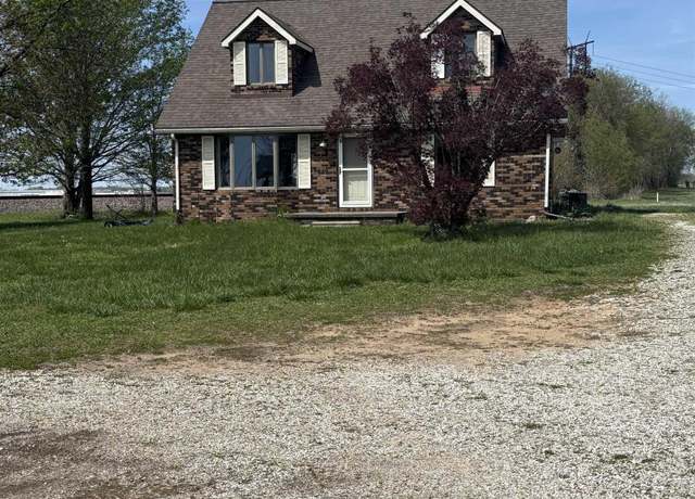 Property at 1320 E Essex Rd, Vincennes, IN 47591, 3 beds, 2 baths