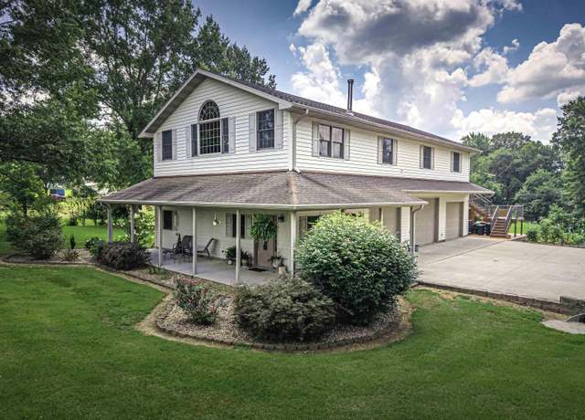 Property at 900 E Union St, Winslow, IN 47598, 3 beds, 3 baths