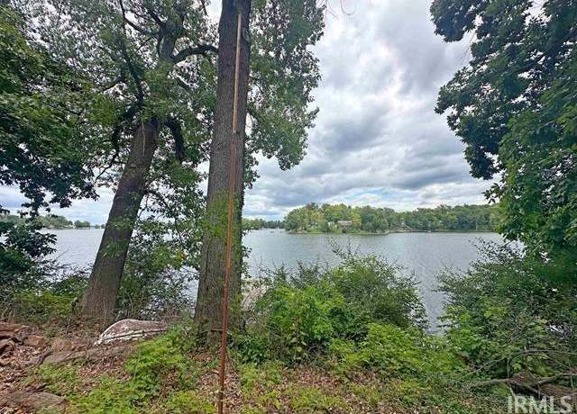 Property at 9246 E Koher Rd, Syracuse, IN 46567, 2 beds, 1 bath