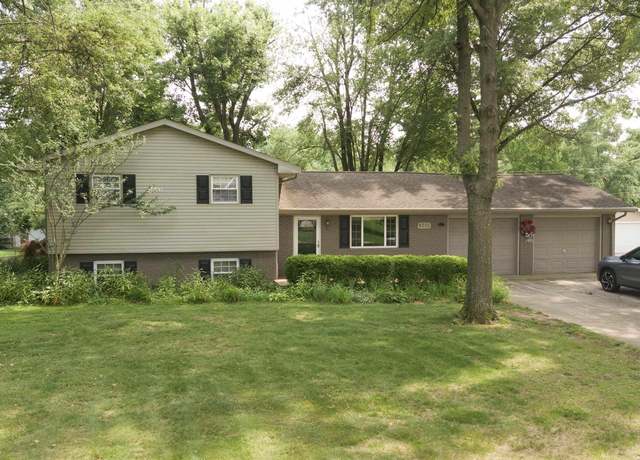 Property at 8255 Heather Dr, Newburgh, IN 47630, 3 beds, 2.5 baths