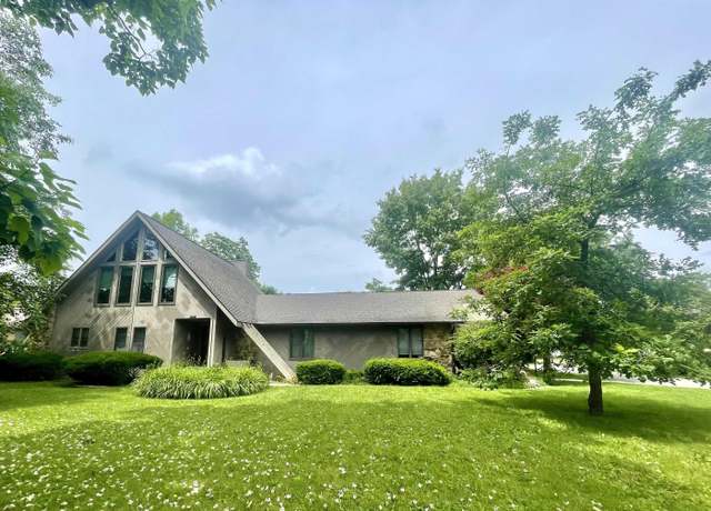 Property at 2701 W Burgewood Dr, Muncie, IN 47304, 3 beds, 2 baths