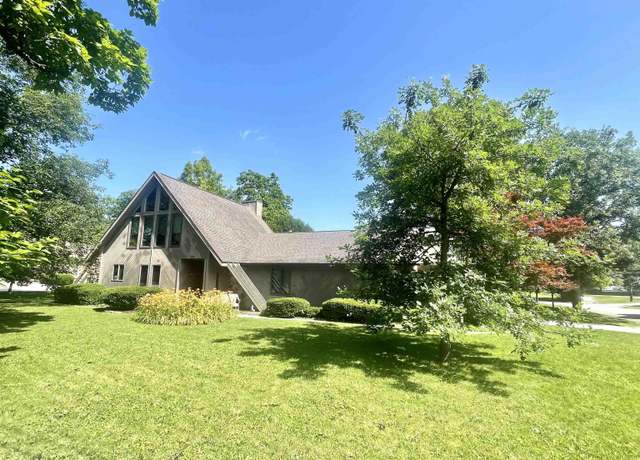 Property at 2701 W Burgewood Dr, Muncie, IN 47304, 3 beds, 2 baths