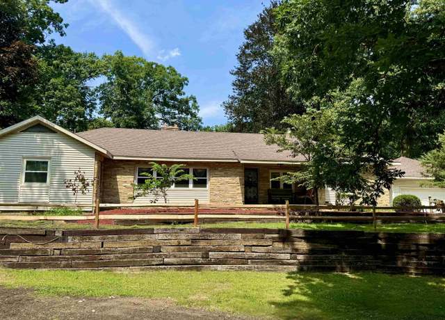 Property at 905 White Oak Dr, South Bend, IN 46617, 3 beds, 2 baths