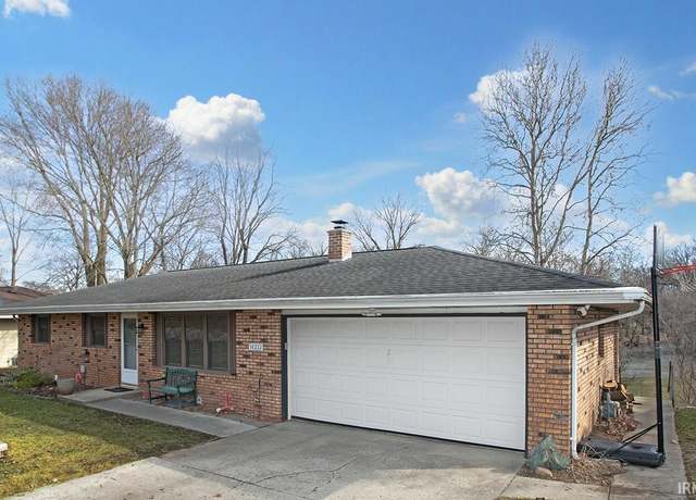 Property at 58222 Oxbow Dr, Elkhart, IN 46516, 4 beds, 3 baths