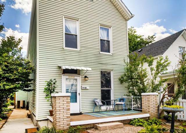 Property at 2214 W Illinois St, Evansville, IN 47712, 3 beds, 1.5 baths