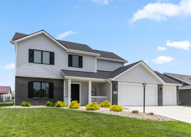 Property at 1402 Hideaway Dr, Auburn, IN 46706, 4 beds, 2.5 baths