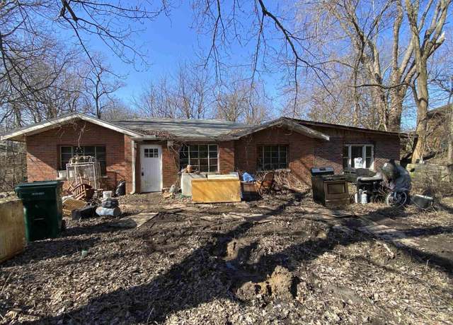 Property at 2524 Diefenbach Rd, Evansville, IN 47720, 3 beds, 2 baths