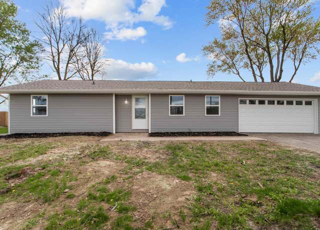 Property at 10539 E 400 Rd S, Kokomo, IN 46936, 3 beds, 2 baths