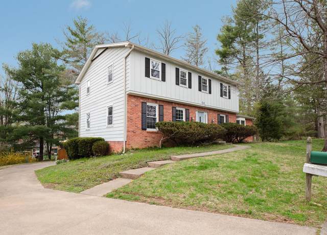 Property at 2204 S Belhaven Ct, Bloomington, IN 47401, 6 beds, 4 baths
