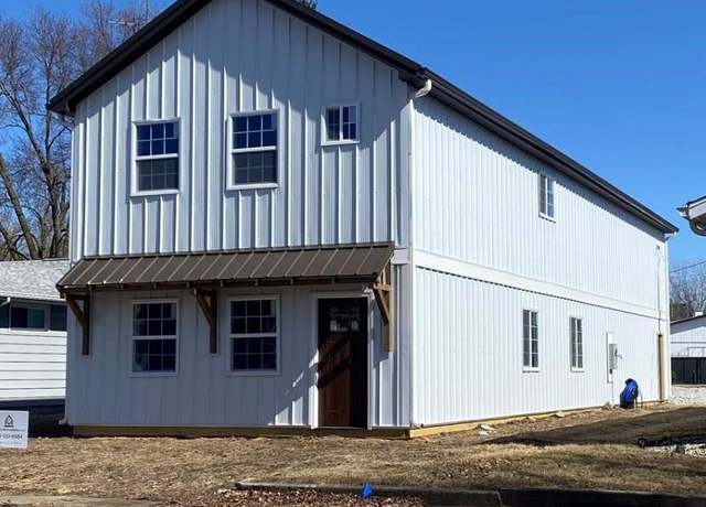 Property at 525 Madison St, Rochester, IN 46975, 5 beds, 3 baths
