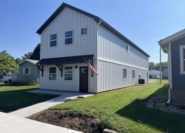 Property at 525 Madison St, Rochester, IN 46975, 5 beds, 3 baths