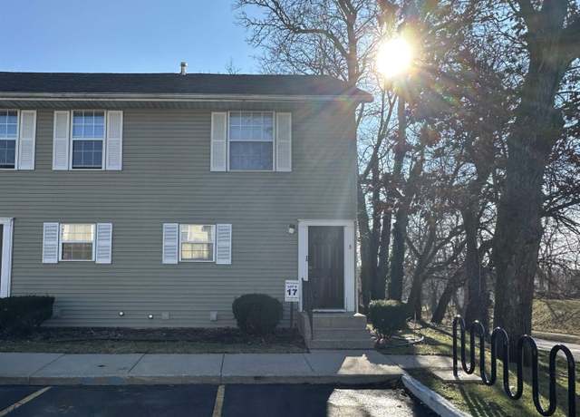 Property at 424 N Francis #17 St #17, South Bend, IN 46617, 3 beds, 2.5 baths