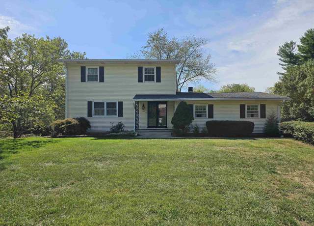 Property at 1202 E Fairwood Dr, Bloomington, IN 47408, 3 beds, 1 bath