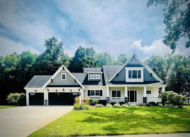 Property at 5962 Deer Hollow Rd, Auburn, IN 46706, 5 beds, 3.5 baths