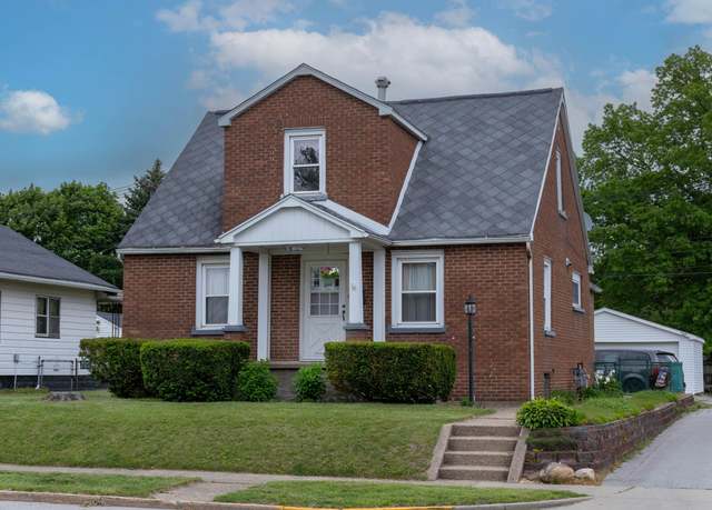 Property at 1016 N Cedar St, Mishawaka, IN 46545, 4 beds, 2.5 baths
