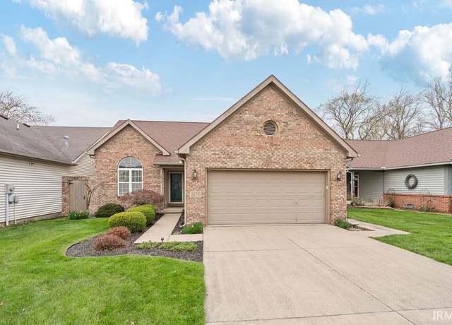 Property at 1876 Valley View Dr, Kokomo, IN 46902, 3 beds, 3 baths