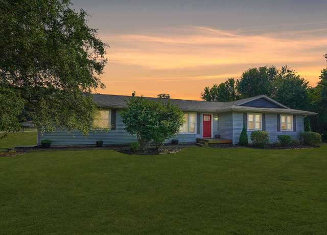 Property at 1947 E Wade Rd, Warsaw, IN 46580, 3 beds, 2 baths