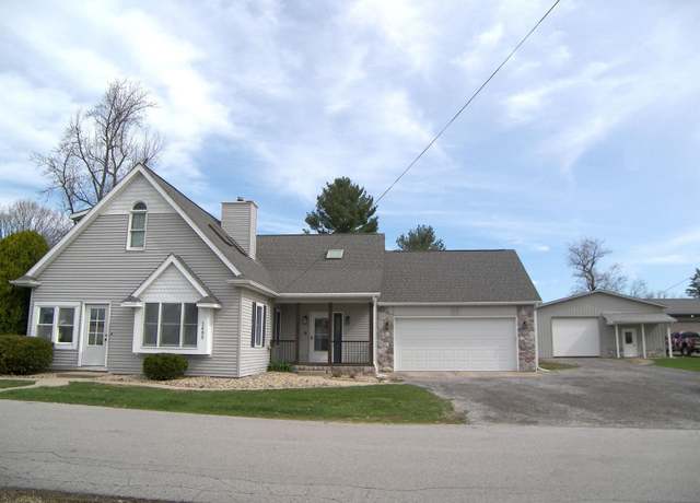 Property at 2605 E Beech Ave, Columbia City, IN 46725, 4 beds, 2 baths
