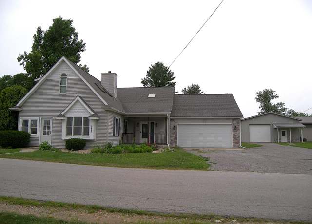 Property at 2605 E Beech Ave, Columbia City, IN 46725, 4 beds, 2 baths