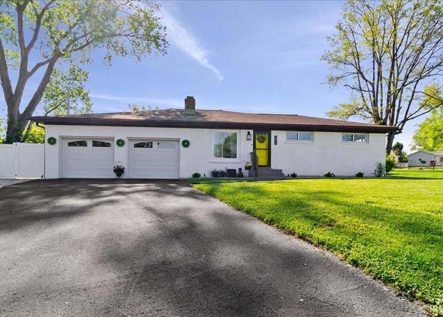 Property at 2415 John Ct, Evansville, IN 47714, 3 beds, 2 baths