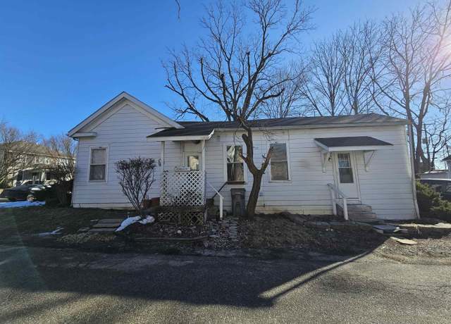 Property at 521 W 6th St, Bloomington, IN 47404, 2 beds, 3 baths